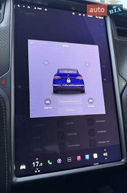 Позашляховик / Кросовер Tesla Model X 2020 в 