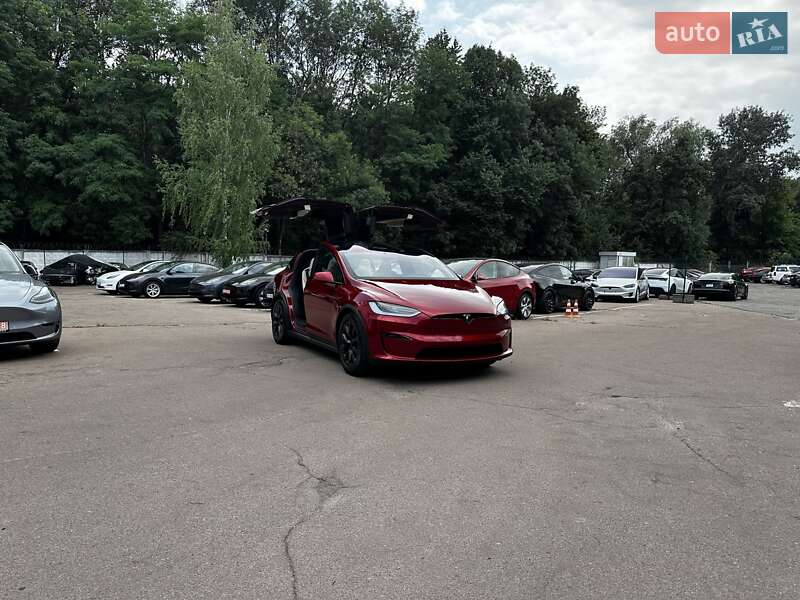 Tesla Model X 2023