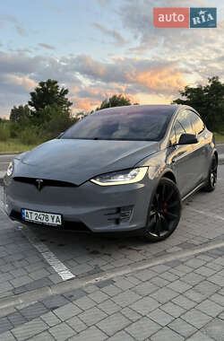 Позашляховик / Кросовер Tesla Model X 2018 в 