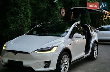 Позашляховик / Кросовер Tesla Model X 2018 в 
