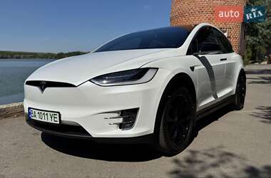 Tesla Model X 2019
