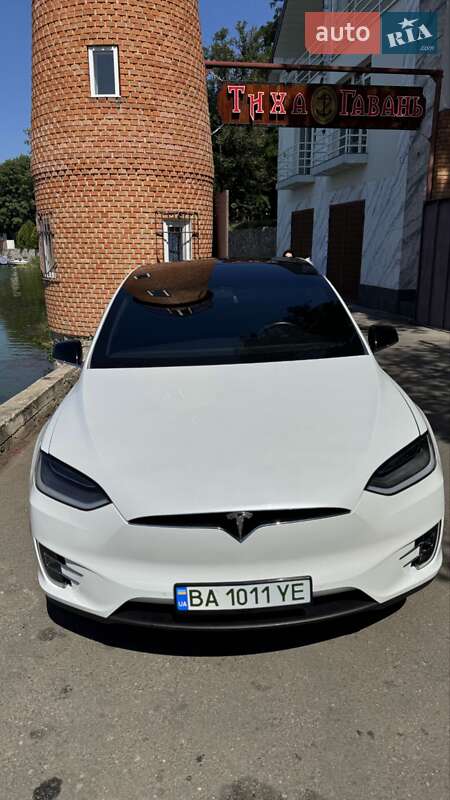 Позашляховик / Кросовер Tesla Model X 2019 в Кропивницькому