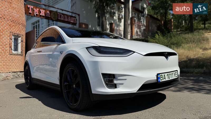 Позашляховик / Кросовер Tesla Model X 2019 в Кропивницькому