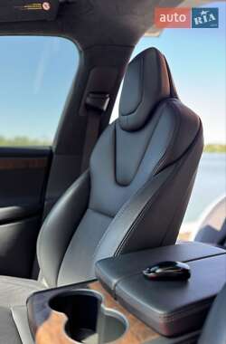 Внедорожник / Кроссовер Tesla Model X 2019 в 