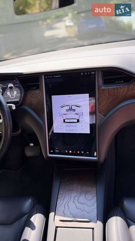 Позашляховик / Кросовер Tesla Model X 2019 в Кропивницькому