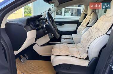 Позашляховик / Кросовер Tesla Model X 2018 в 