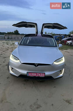 Позашляховик / Кросовер Tesla Model X 2016 в 