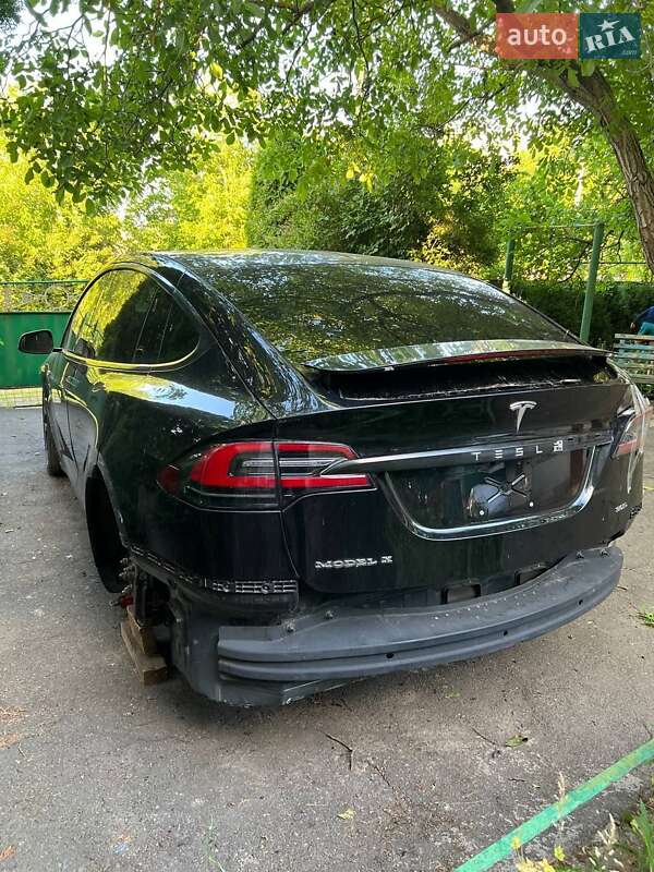 Внедорожник / Кроссовер Tesla Model X 2016 в Умани