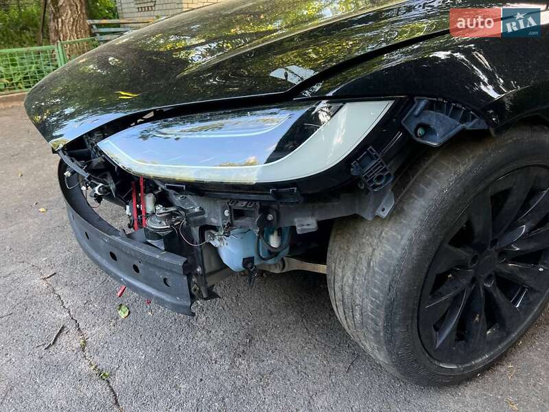 Внедорожник / Кроссовер Tesla Model X 2016 в Умани