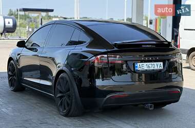 Позашляховик / Кросовер Tesla Model X 2019 в 