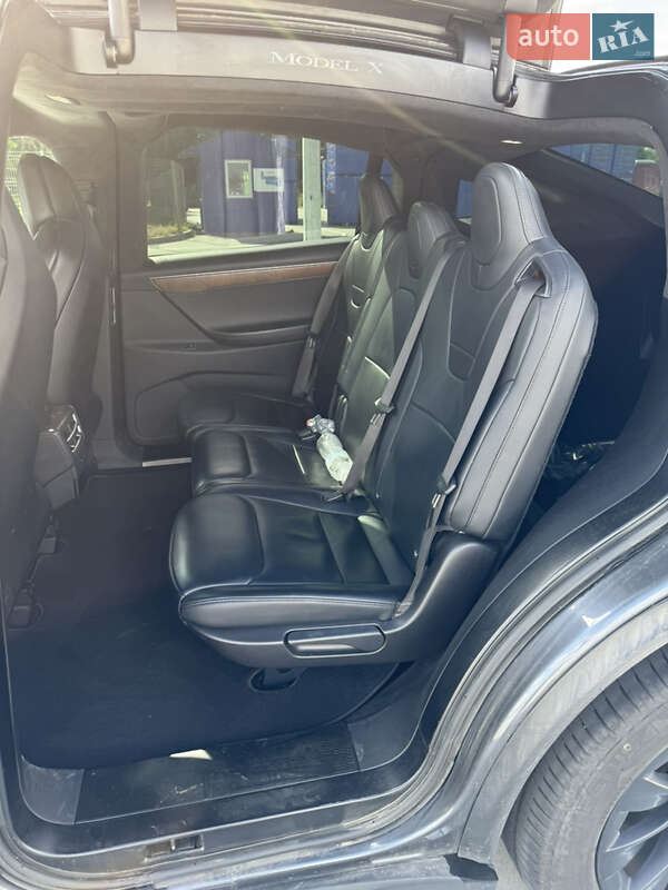 Позашляховик / Кросовер Tesla Model X 2017 в Києві