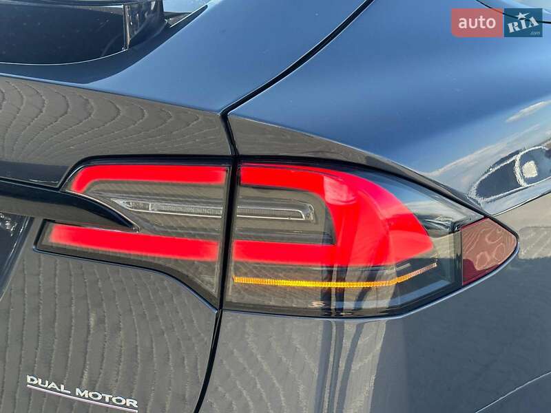 Позашляховик / Кросовер Tesla Model X 2020 в Львові
