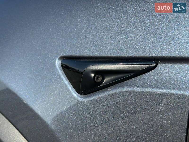 Позашляховик / Кросовер Tesla Model X 2020 в Львові