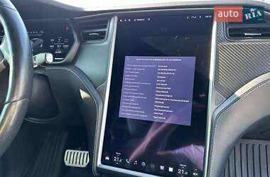 Позашляховик / Кросовер Tesla Model X 2020 в 