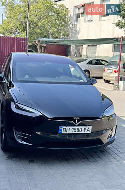 Позашляховик / Кросовер Tesla Model X 2020 в 