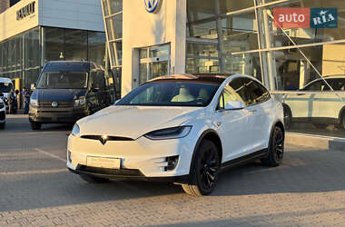 Tesla Model X 2020