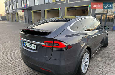 Позашляховик / Кросовер Tesla Model X 2018 в 