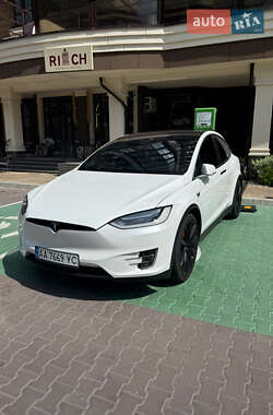 Внедорожник / Кроссовер Tesla Model X 2017 в 