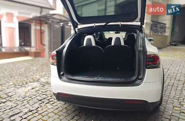 Внедорожник / Кроссовер Tesla Model X 2019 в 
