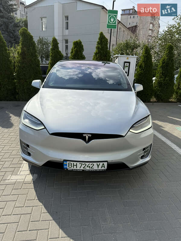 Tesla Model X 2016