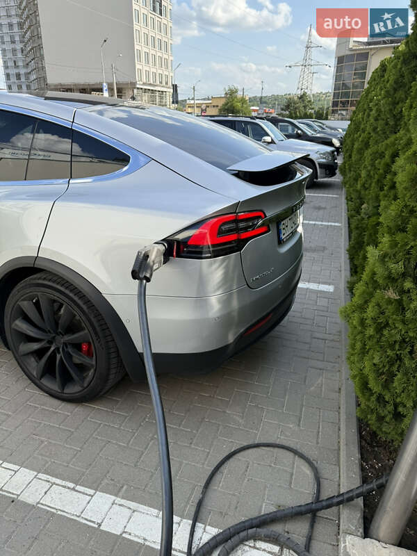 Позашляховик / Кросовер Tesla Model X 2016 в Одесі