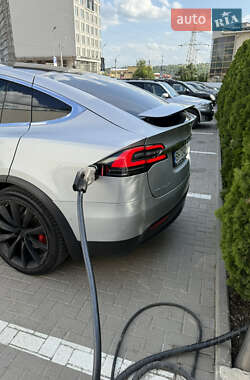 Внедорожник / Кроссовер Tesla Model X 2016 в 