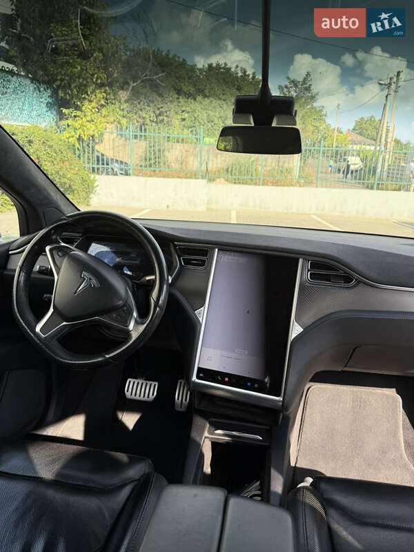 Позашляховик / Кросовер Tesla Model X 2016 в Одесі