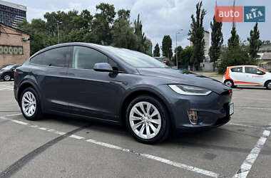 Внедорожник / Кроссовер Tesla Model X 2016 в 
