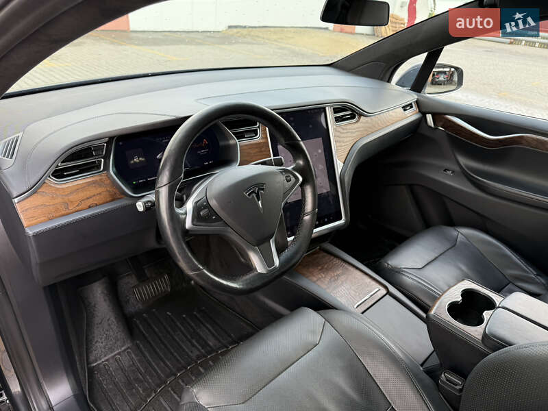 Внедорожник / Кроссовер Tesla Model X 2017 в Львове