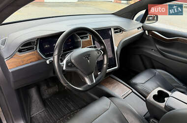Позашляховик / Кросовер Tesla Model X 2017 в 