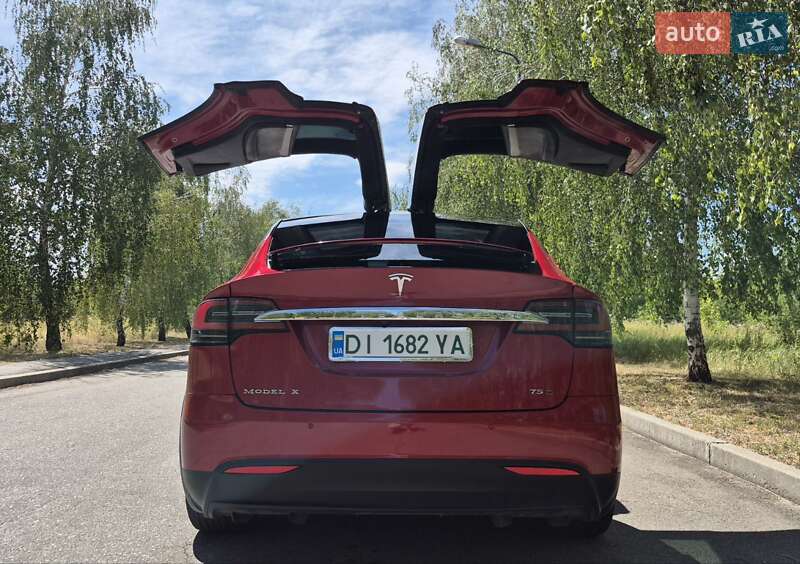 Позашляховик / Кросовер Tesla Model X 2017 в Запоріжжі