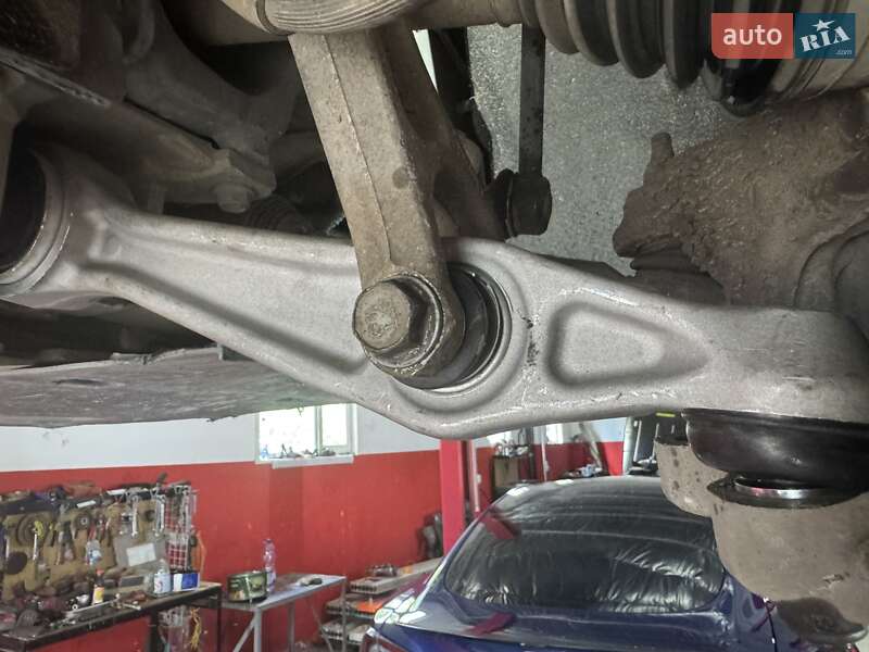 Позашляховик / Кросовер Tesla Model X 2017 в Львові