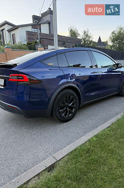 Позашляховик / Кросовер Tesla Model X 2024 в 