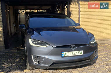 Внедорожник / Кроссовер Tesla Model X 2016 в 