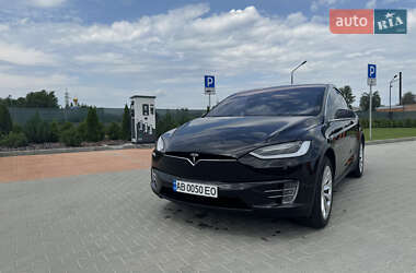 Позашляховик / Кросовер Tesla Model X 2017 в 