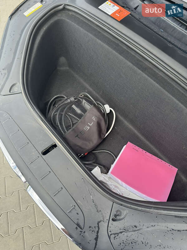 Позашляховик / Кросовер Tesla Model X 2017 в Вінниці