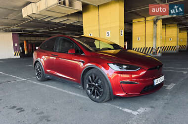 Tesla Model X 2024