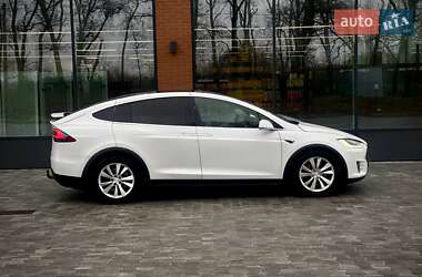 Позашляховик / Кросовер Tesla Model X 2017 в 