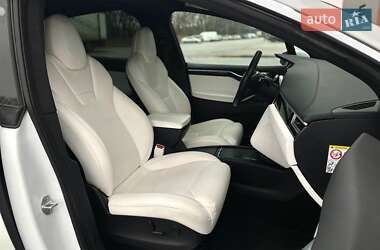 Позашляховик / Кросовер Tesla Model X 2017 в 
