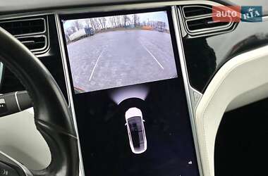 Позашляховик / Кросовер Tesla Model X 2017 в 