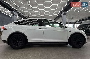 Внедорожник / Кроссовер Tesla Model X 2017 в 