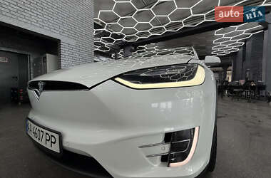 Внедорожник / Кроссовер Tesla Model X 2017 в 