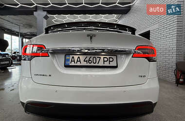 Внедорожник / Кроссовер Tesla Model X 2017 в 