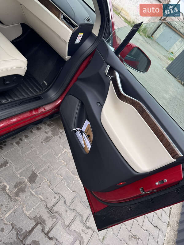 Позашляховик / Кросовер Tesla Model X 2018 в Житомирі