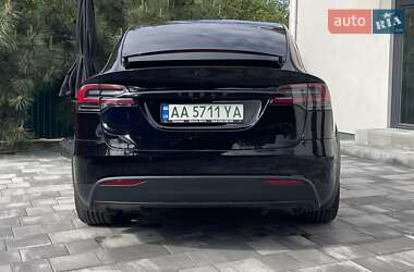 Позашляховик / Кросовер Tesla Model X 2020 в 