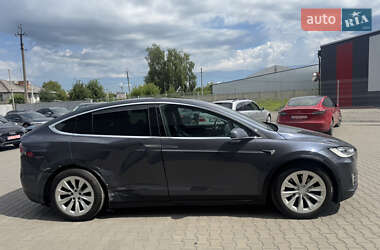 Позашляховик / Кросовер Tesla Model X 2017 в 