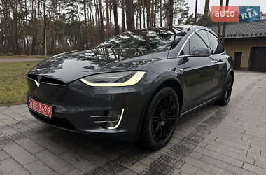 Внедорожник / Кроссовер Tesla Model X 2017 в 