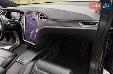 Внедорожник / Кроссовер Tesla Model X 2017 в 
