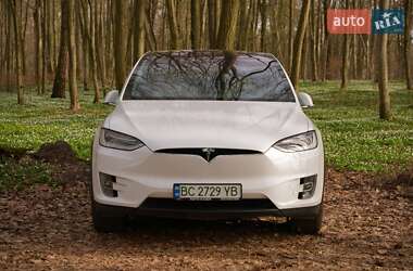 Tesla Model X 2019