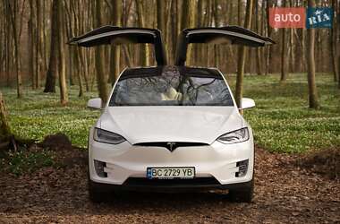 Позашляховик / Кросовер Tesla Model X 2019 в 